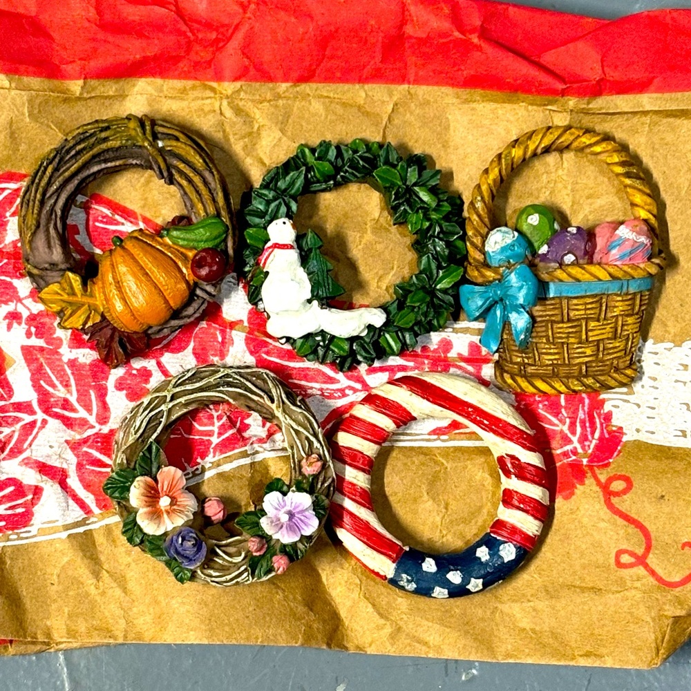 Decorative Wreath and Basket Set - Multicolor